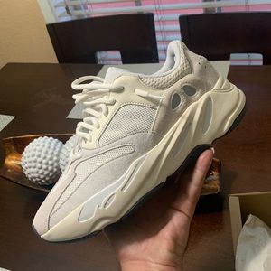 Yeezy 700 Analog